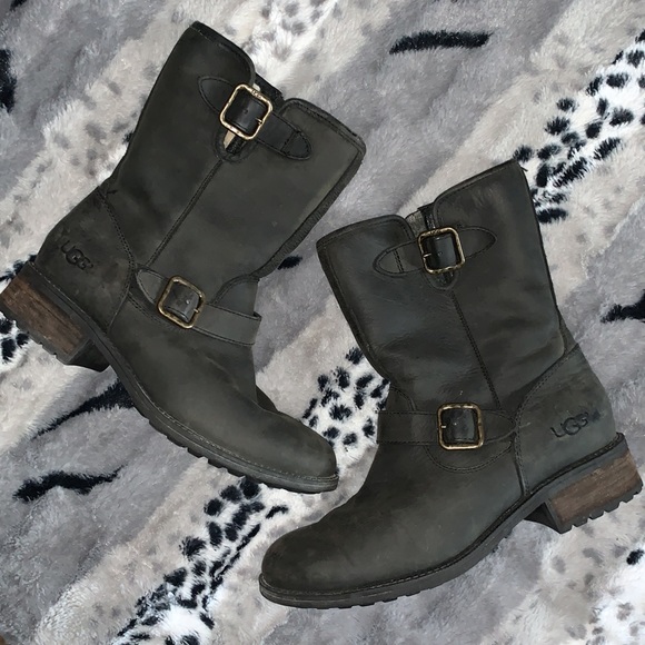 UGG Chaney Black Leather and Shearling Lined Boots - 8 - Picture 3 of 12